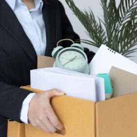Apartman ve Site Yöneticiliğinden Nasıl İstifa Edilir?
Yasalara uygun ve sorunsuz bir şekilde istifa edebilmeniz için bazı önemli adımları takip etmeniz gerekir.