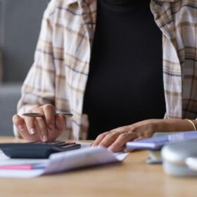 Kira yardımı, maddi imkanları kısıtlı vatandaşların barınma ihtiyacını karşılamalarına yardımcı olmak amacıyla devlet tarafından sunulan bir destek türüdür.